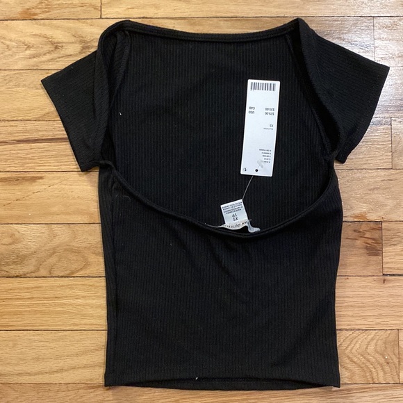 Black urban outfitters open back top - Picture 2 of 2